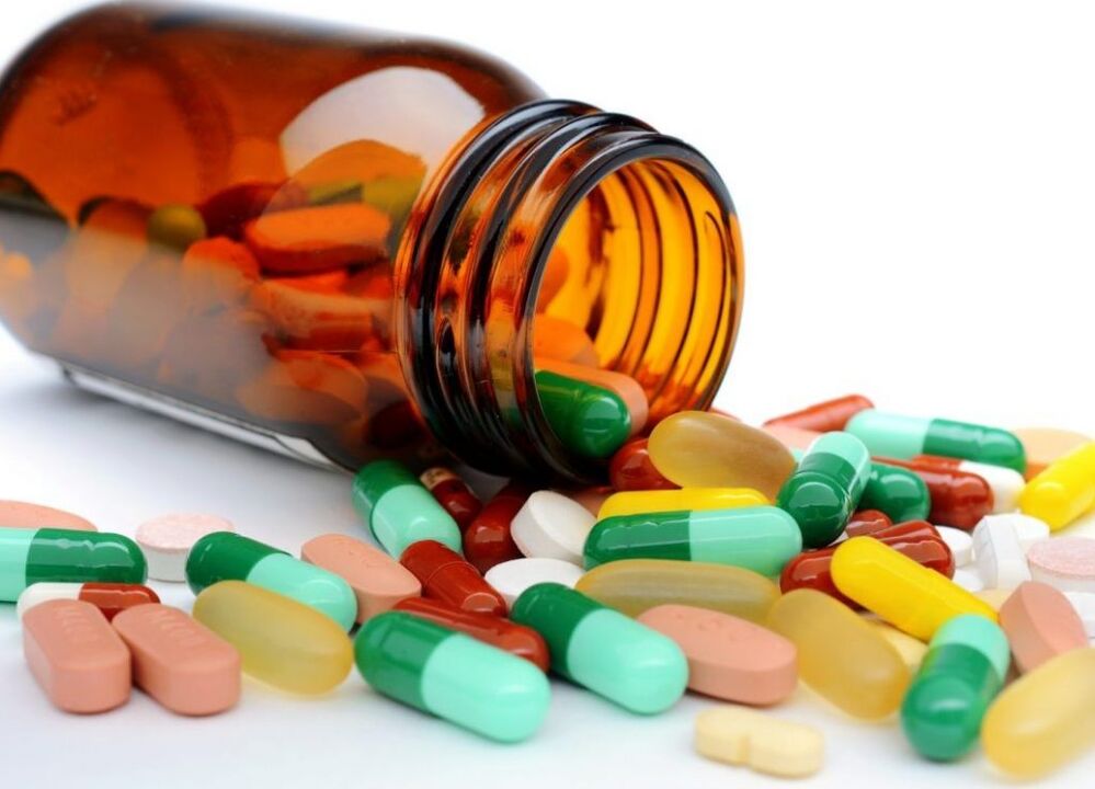 Στους ασθενείς μπορεί να χορηγηθούν αντιβιοτικά για τη θεραπεία της αρθρίτιδας. 